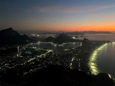 Nascer do Sol no Morro Dois Irmãos