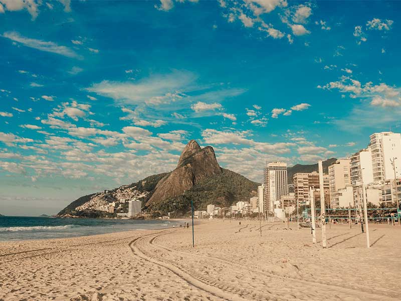 As 10 melhores praias do Rio de Janeiro - Praia do Leblon (1) As 10 melhores praias do Rio de Janeiro - Praia do Leblon