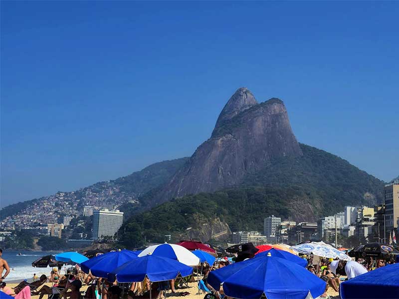 As 10 melhores praias do Rio de Janeiro - Praia do Leblon (2) As 10 melhores praias do Rio de Janeiro - Praia do Leblon